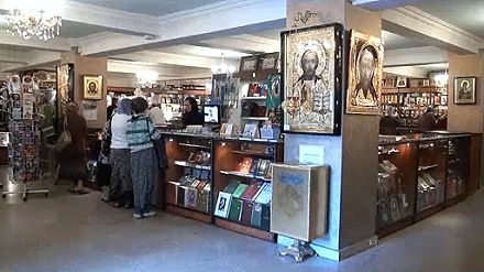 Магазин церковной утвари в Покровском женском монастыре