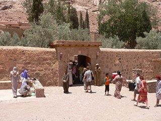 Египет, Синай, монастырь Святой Екатерины. Вход на территорию монастыря.