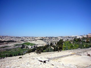 Израиль, Иерусалим. Вид на Иерусалим с обзорной площадки на Масличной горе.
