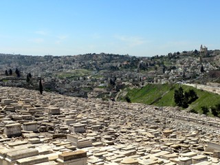 Израиль, Иерусалим. Старое еврейское кладбище на Масличной горе.