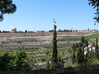 Израиль, Иерусалим. Вид на Иерусалим от церкви Марии Магдалины.
