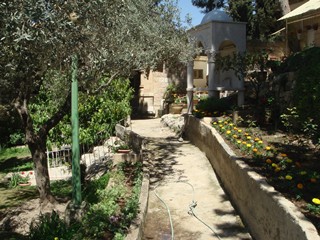 Израиль, Иерусалим. Часовня возле лестницы библейских времен.