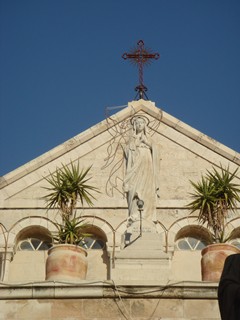 Вифлеем. Крест и купол церкви Св. Екатерины