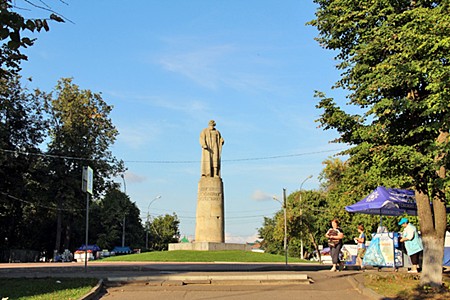 Кострома, Памятник Ивану Сусанину.