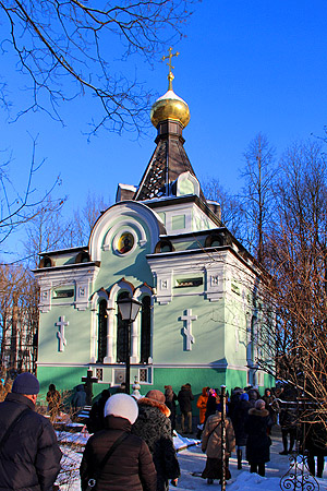 Часовня Ксении Блаженной Петербургской на Смоленском кладбище.