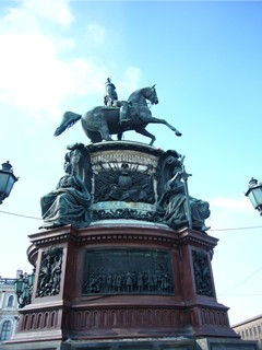 Санкт-Петербург, Памятник Николаю I на Исаакиевской площади.