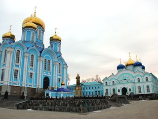 Задонск, Задонский Рождество-Богородицкий мужской монастырь