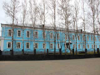 Задонск, Задонский Рождество-Богородицкий мужской монастырь, Жилые постройки на территории монастыря.