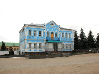 Задонск, Задонский Рождество-Богородицкий мужской монастырь, Архиерейские покои на территории обители