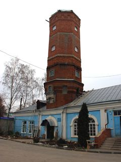 Задонск, Похожее не водокачку или пожарную каланчу старое здание на территории Задонского монастыря