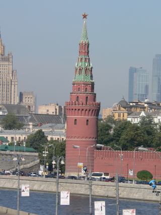 Водовзводная(Свиблова) башня Московского Кремля. Вид с Большого Москворецкого моста
