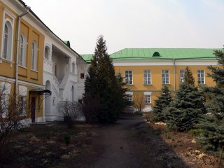 Николо-Перервинский монастырь в Москве, Патриаршие палаты и новый Архиерейский дом