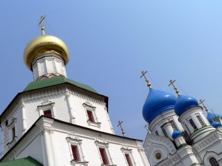 Николо-Перервинский монастырь в Москве, купола Никольского и Иверского соборов