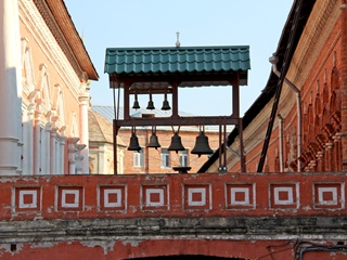Высоко-Петровский мужской монастырь, звонница
