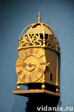 Часы люцерновые. Англия, Лондон. Конец XVII - начало XVIII вв.