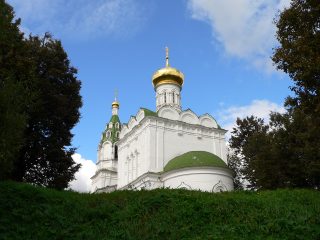 Бужарово, Преображенская церковь, святой источник, купальня