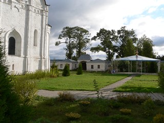 Можайск, Можайский Лужецкий Ферапонтов монастырь. Восточные въездные ворота.