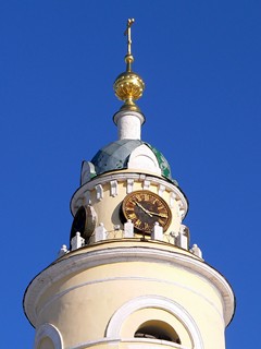 Церковь Воскресения Словущего в Павловском Посаде. Часы на колокольне.