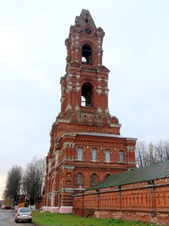 Казанский Колычевский женский монастырь. Колокольня высотой 28 м.