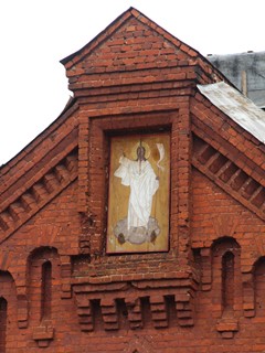 Свято-Троицкий Мариинский женский монастырь. Икона Спасителя над Святыми воротами.