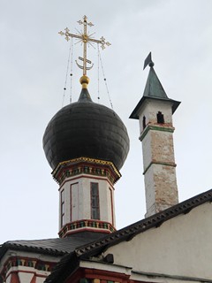 Коломна, Купол Свято-Троицкая церкви Ново-Голутвина монастыря.