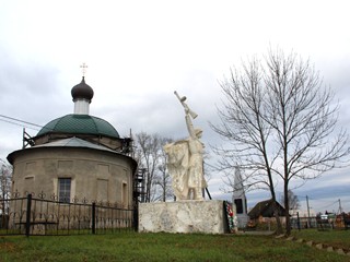 Памятник воинам, павшим в годы Великой Отечественной Войны в Радовицах.