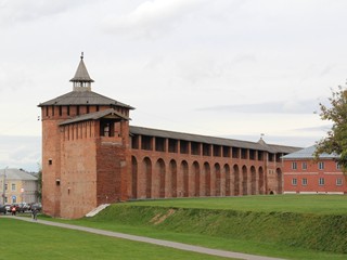 Коломна, Грановитая башня и фрагмент стены Коломенского кремля.