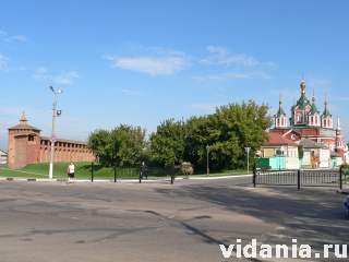 Коломенский кремль. Покровская башня и Успенский Брусенский монастырь
