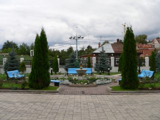Серпухов, Свято-Никольский собор, фонтан