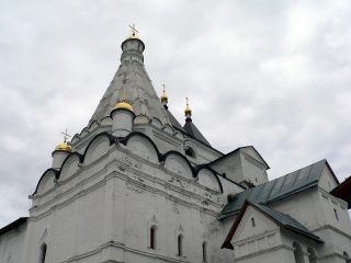 Серпухов, Владычный женский монастырь, церковь Георгия Победоносца, купола