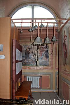 Звонница в церкви Димитрия Солунского в Малахово