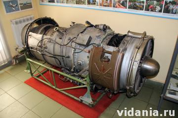 Авиационный двигатель АИ-25.