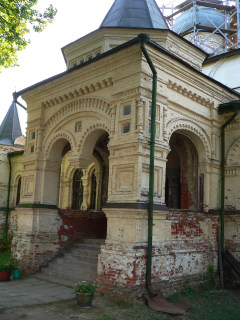 Переславль-Залесский, Феодоровский женский монастырь. Главное крыльцо Феодоровского собора