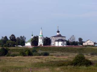 Суздаль, Кидекша, церковь Бориса и Глеба, покосившаяся колокольня