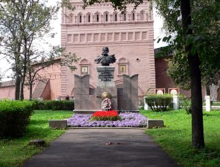 Суздаль, Спасо-Евфимиев мужской монастырь, Д.М. Пожарский, памятник