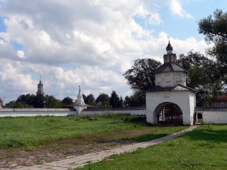 Суздаль, Александровский женский монастырь, Святые ворота