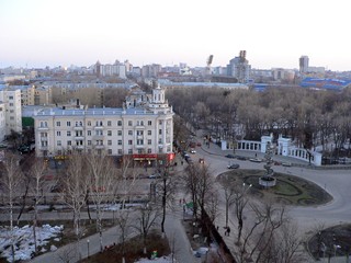 Воронеж, Вид с колокольни Благовещенского собора на здание Управления Юго-Восточной Железной дороги.