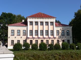Углич, здание бывшей городской Думы.