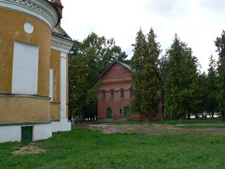 Углич, Угличский Кремль. Недалеко от Богоявленского собора расположена Палата дворца удельных князей.