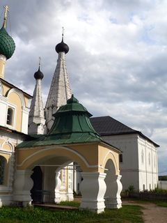 Углич, Алексеевский монастырь. Крыльцо собора Иоанна Предтечи.