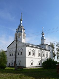 Улейма, Николо-Улейминский монастырь. Введенская церковь, вид от колокольни.
