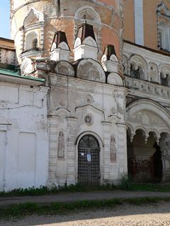 Борисоглебский, Борисо-Глебский монастырь. Борисоглебский монастырь был любим московскими великими князьями и первыми русскими царями.