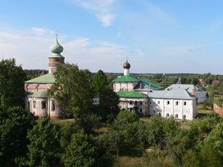 Борисоглебский, Борисо-Глебский монастырь. Борисоглебский собор и Благовещенская церковь.
