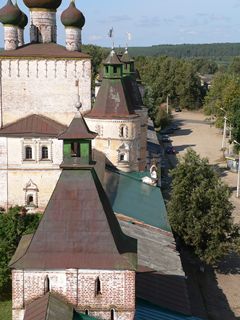 Борисоглебский, Борисо-Глебский монастырь. Купола башен на крепостной стене.