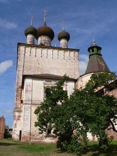 Борисоглебский, Борисо-Глебский монастырь. Сретенская надвратная церковь.