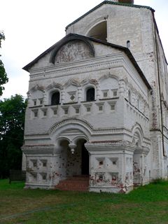 Борисоглебский, Борисо-Глебский монастырь. Крыльцо звонницы Борисоглебского монастыря.