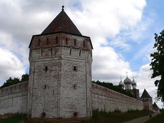 Борисоглебский, Борисо-Глебский монастырь. Угловая башня Борисолебского монастыря.