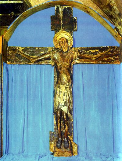 Крест Господень на голубом убранстве (фото 2002 г.)