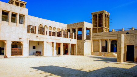 Дом шейха Саида в Дубае, ОАЭ – фото, билеты, кормление соколов