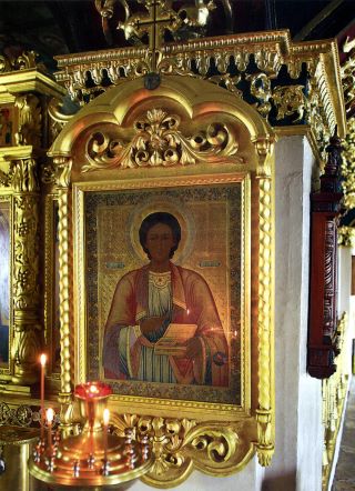 Икона вмч. Пантелеимона из Николо-Угрешского монастыря